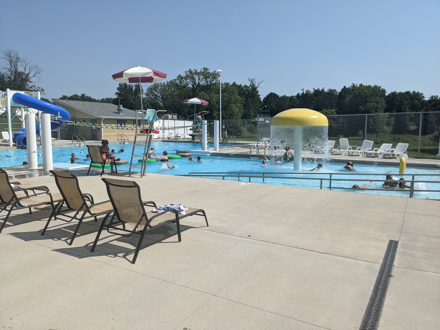 lyons pool recreation center